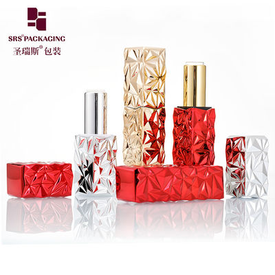 خرید 3.5 گرام طراحي منحصر به فرد رنگ قرمز طلایی نقره ای لوکس ظرف رژ لب خالی online manufacture